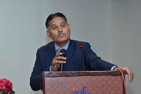 Sh. Jitendra Solanki, manager, Lic of India