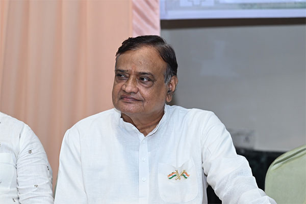 Shri Shashikant Tiwari - Chairman Trustee Bhadrakali Mandir, Ahmedabad