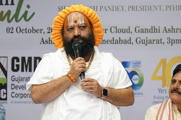Sh. Swami Akhileshwar Das Maharaj Ji - Dharma Acharya